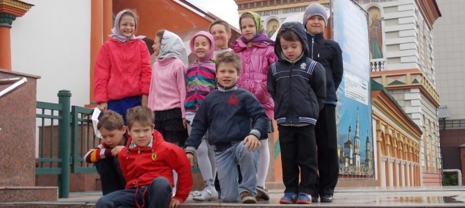 Свято-Никольским приходом г. Слюдянки для учеников воскресной школы была проведена экскурсия в г. Иркутск 4 июня 2015 года
