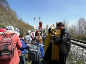 Приход, праздник, крестный ход