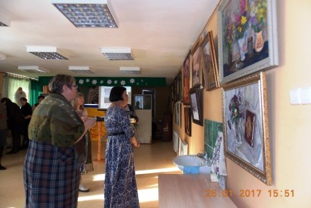 Выставка работ семьи Ушаковых была открыта в дни престольного праздника Свято-Никольского храма г. Слюдянка