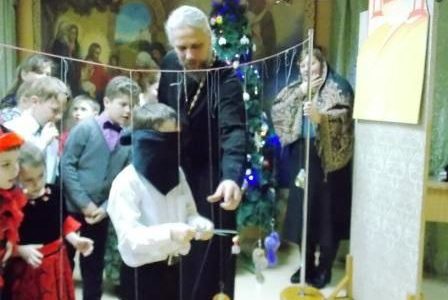 Во время святок, на праздник Обрезания Господня, на Свято-Никольском приходе была проведена Рождественская елка для детей