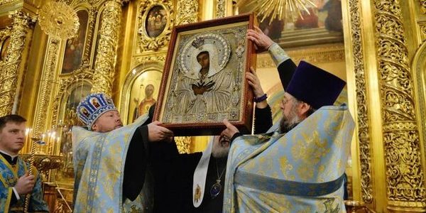 Все верные призываются на молитву со Святейшим Патриархом в своих домах во время объезда Его Святейшеством Москвы с иконой Божией Матери «Умиление»