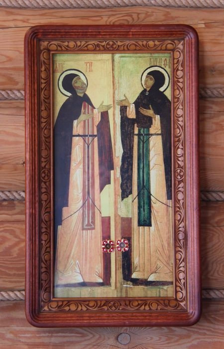 Иконы со встроенными капсулами частичек мощей Св. Петра и Февронии Муромских